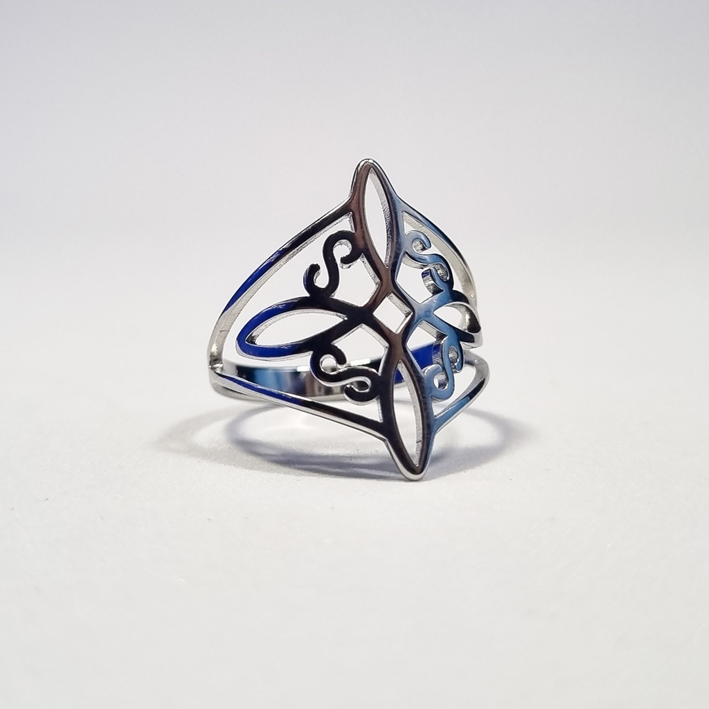 Anillo plateado nudo de bruja