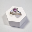 Anillo plateado con corazón rosado